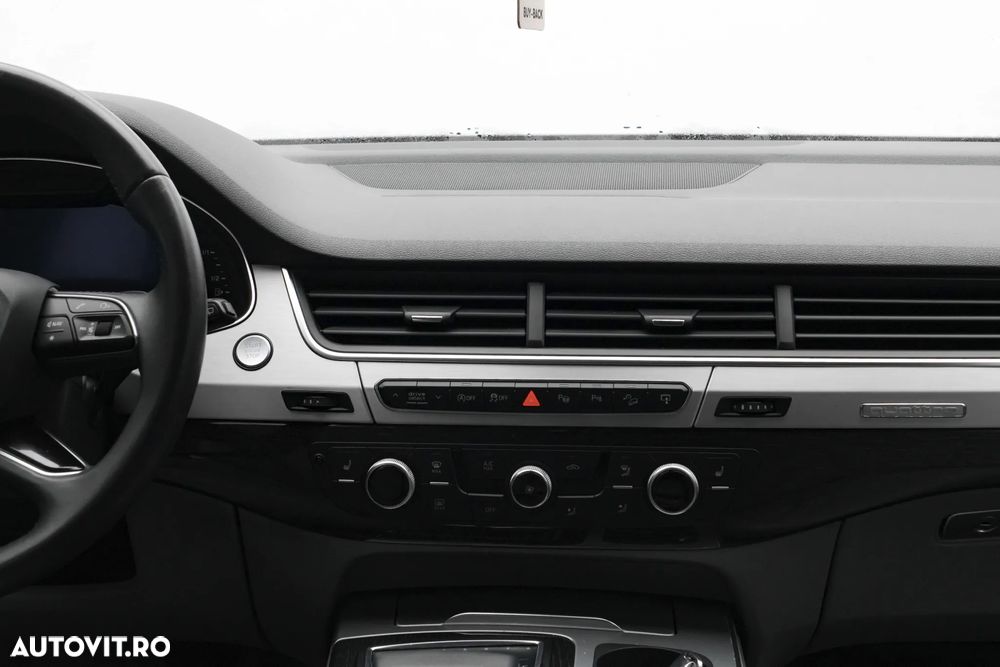 Audi Q7 3.0 ultra TDI Quattro Tiptronic - 18