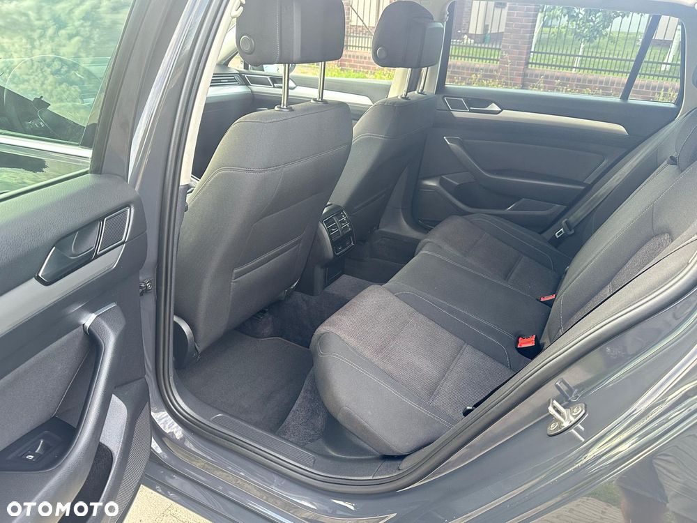 Volkswagen Passat 2.0 TDI BMT Comfortline - 14