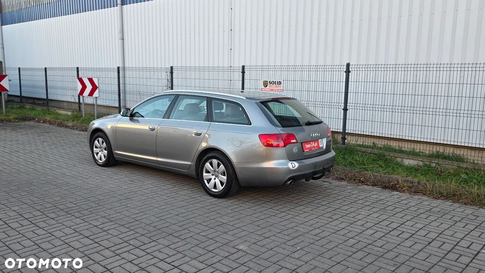Audi A6 Avant 2.4 - 5