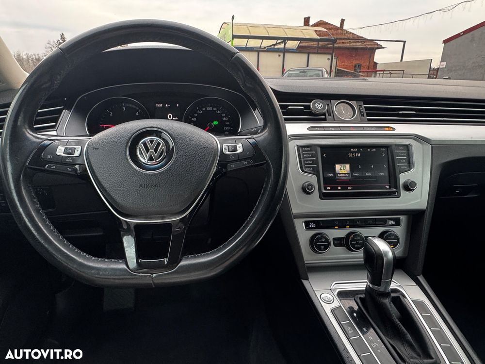 Volkswagen Passat 1.6 TDI (BlueMotion Technology) DSG Comfortline - 8
