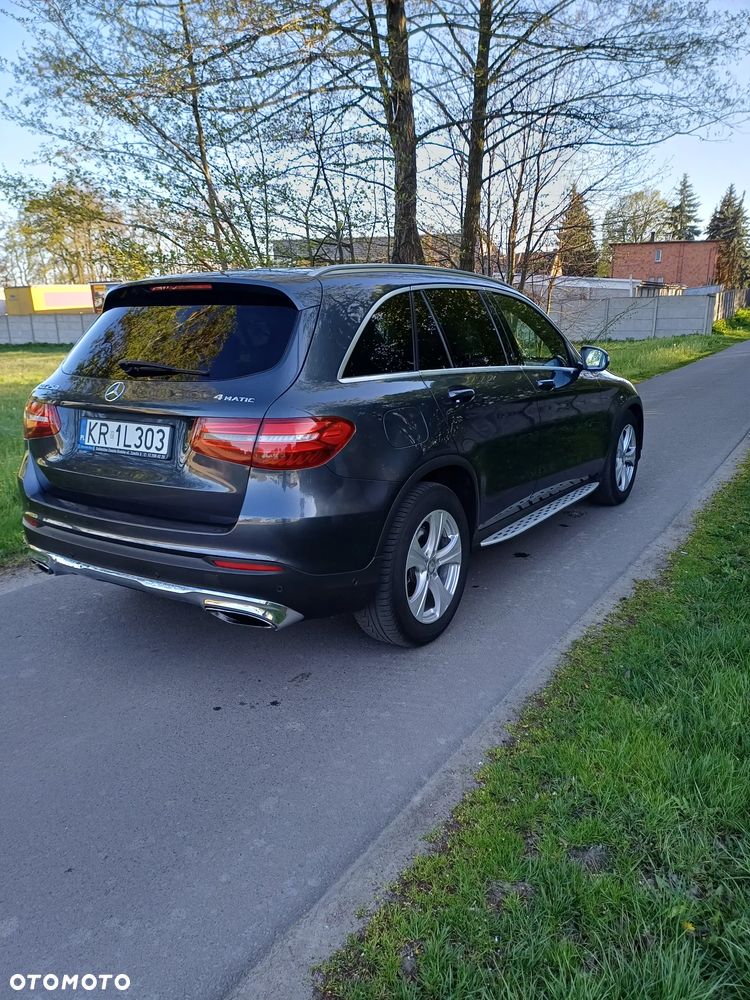 Mercedes-Benz GLC - 22