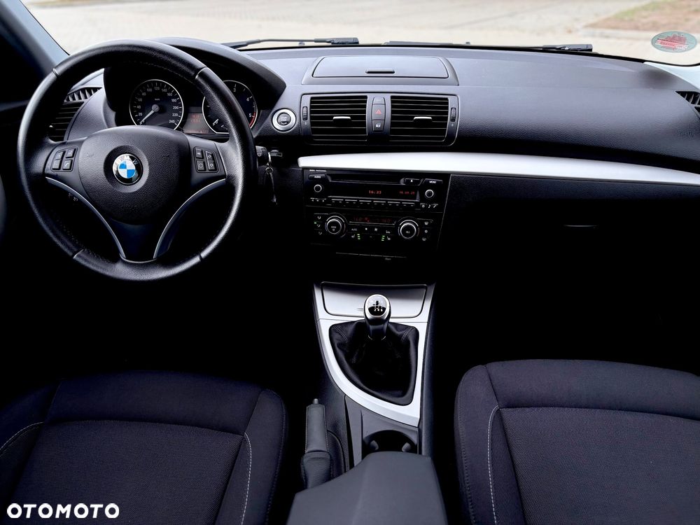 BMW Seria 1 2009 photo 5
