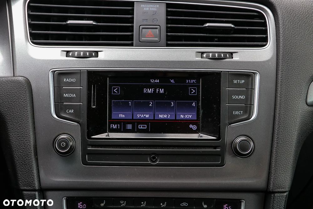 Volkswagen Golf 1.6 TDI DPF Highline - 35