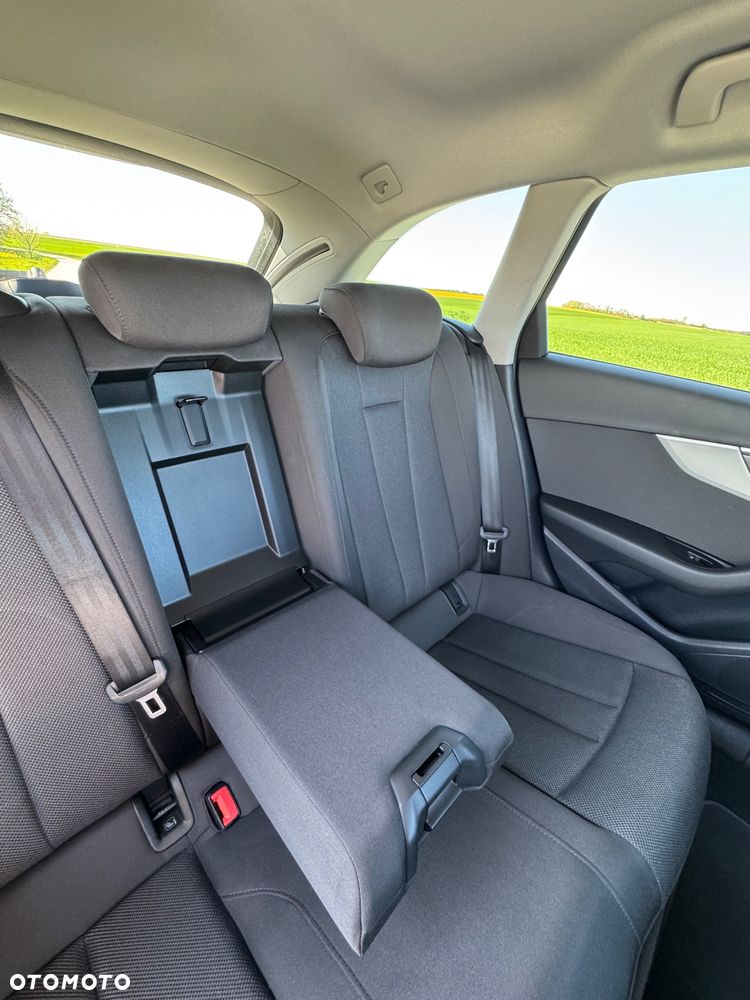 Audi A4 Avant 35 TDI mHEV S tronic - 16