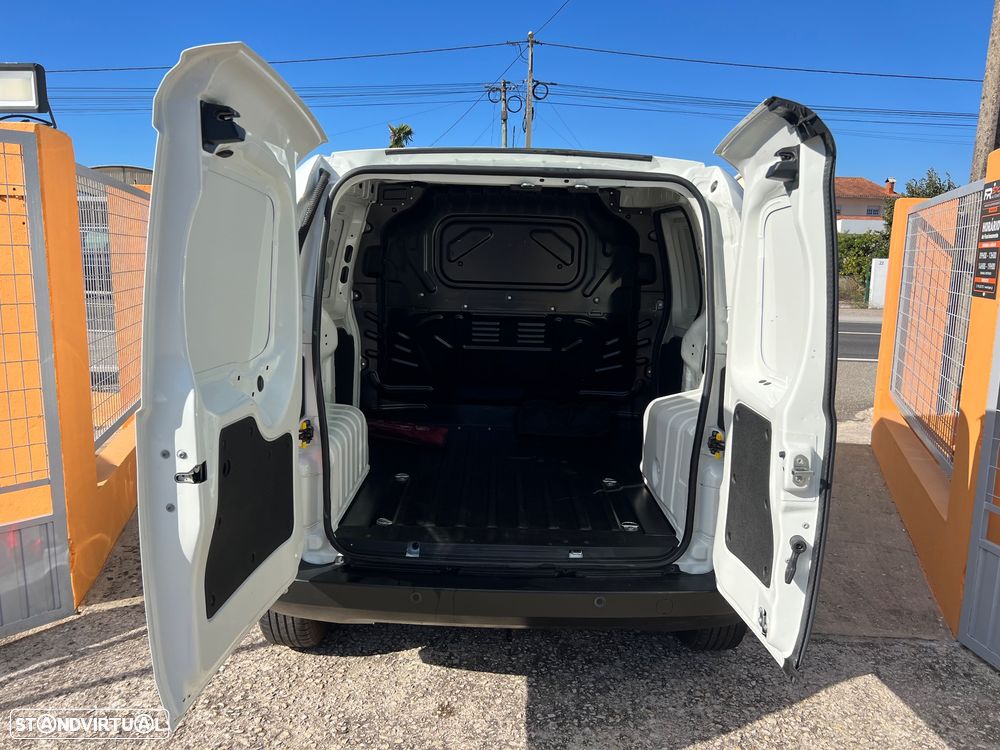 Fiat Fiorino 1.3 M-Jet ADVENTURE (NACIONAL) - 19