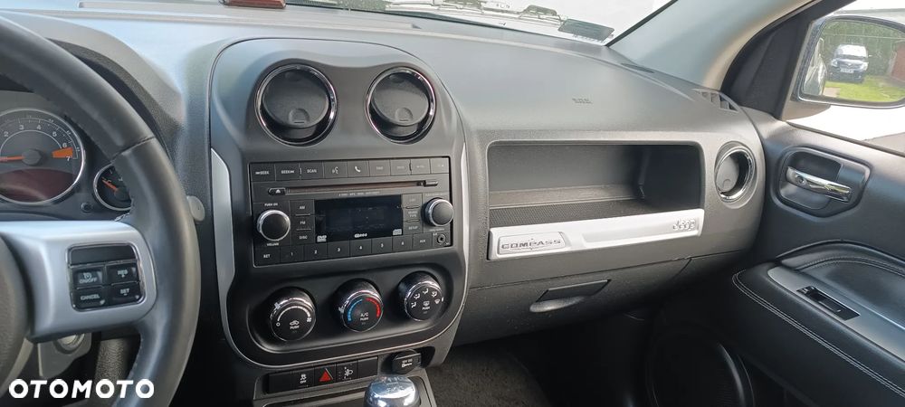 Jeep Compass 2.0 4x2 North - 24