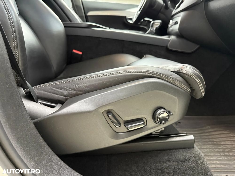 Volvo XC 90 D5 AWD Inscription - 34