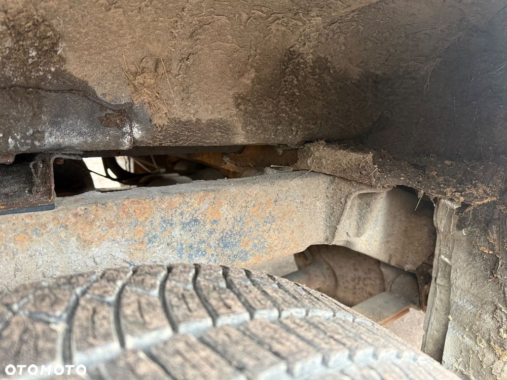 Nissan Navara 2.5 D SE - 8