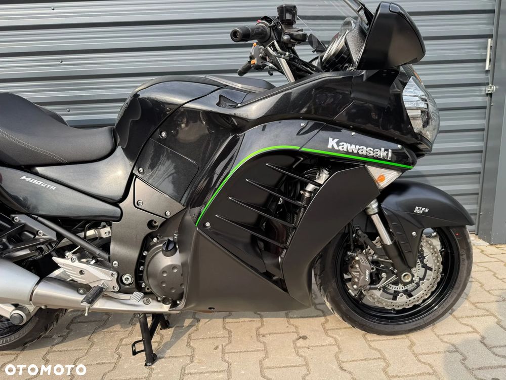 Kawasaki GTR - 13
