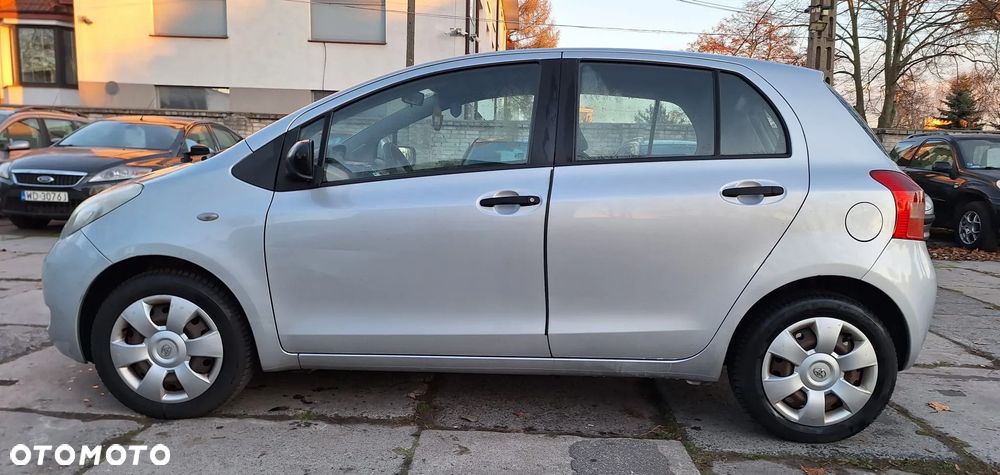 Toyota Yaris - 5