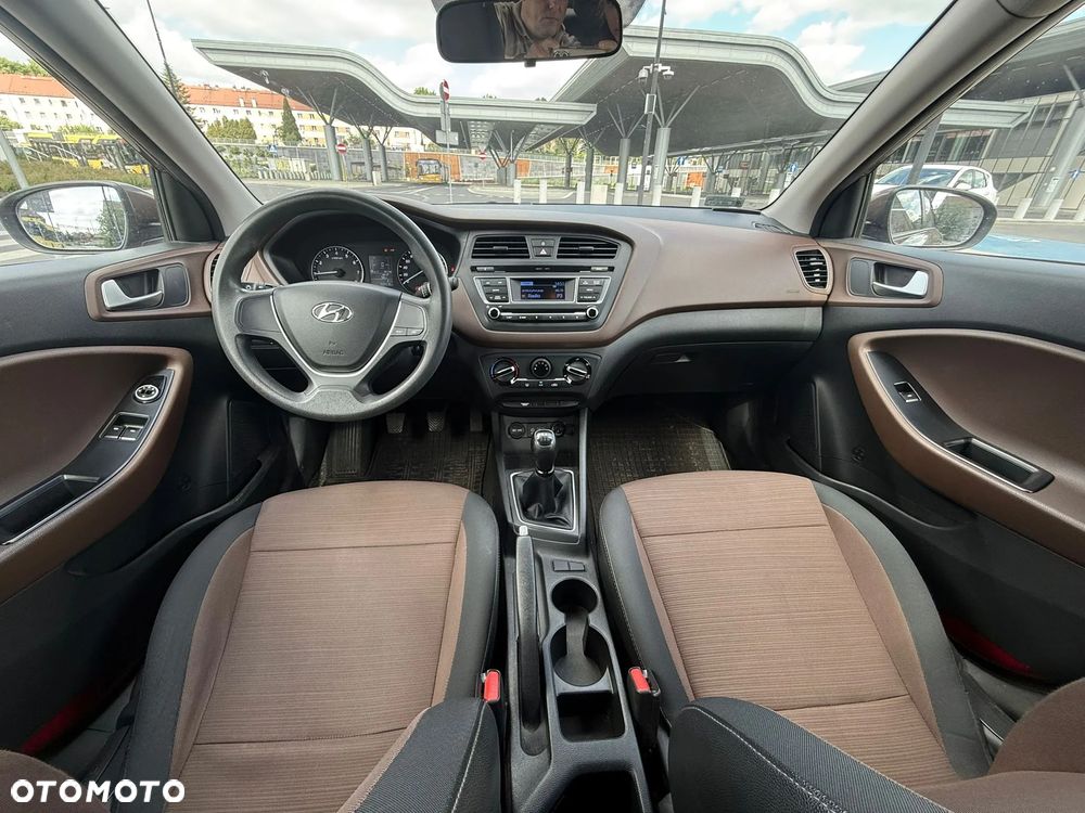 Hyundai i20 1.2 BlueDrive Comfort - 12