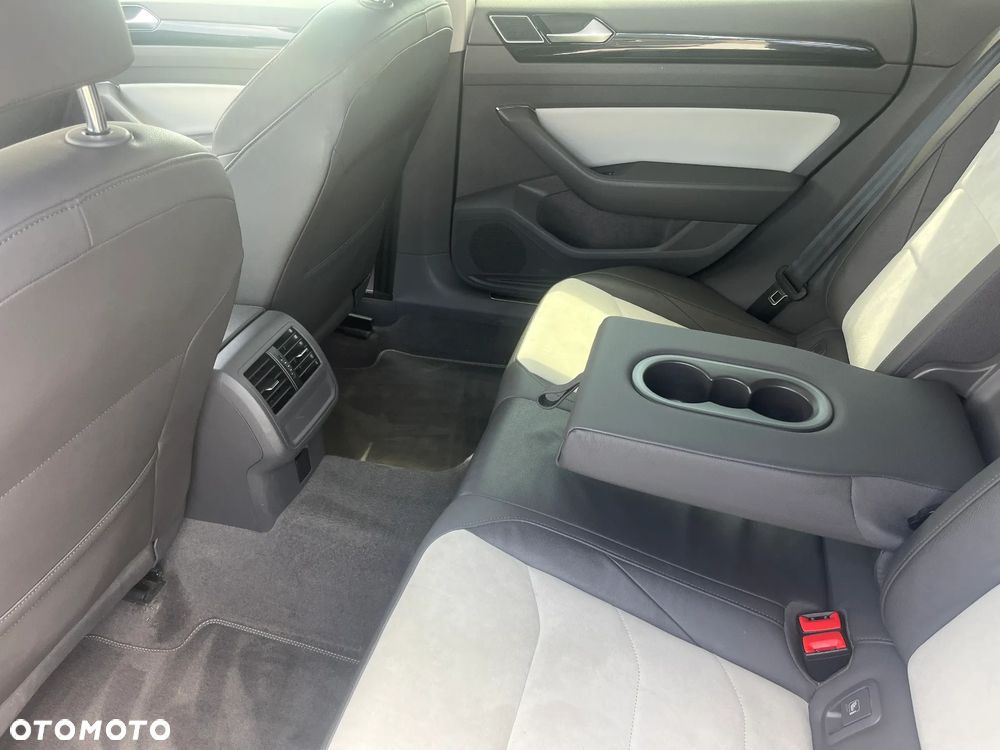 Volkswagen Arteon 2.0 TDI SCR Elegance DSG - 9