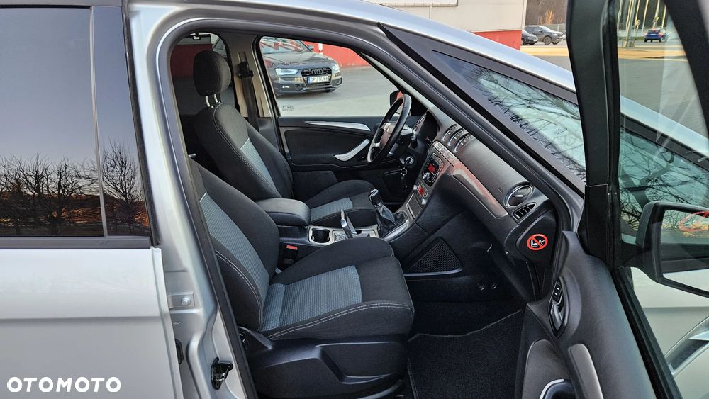 Ford S-Max 2.0 Viva Titanium - 38