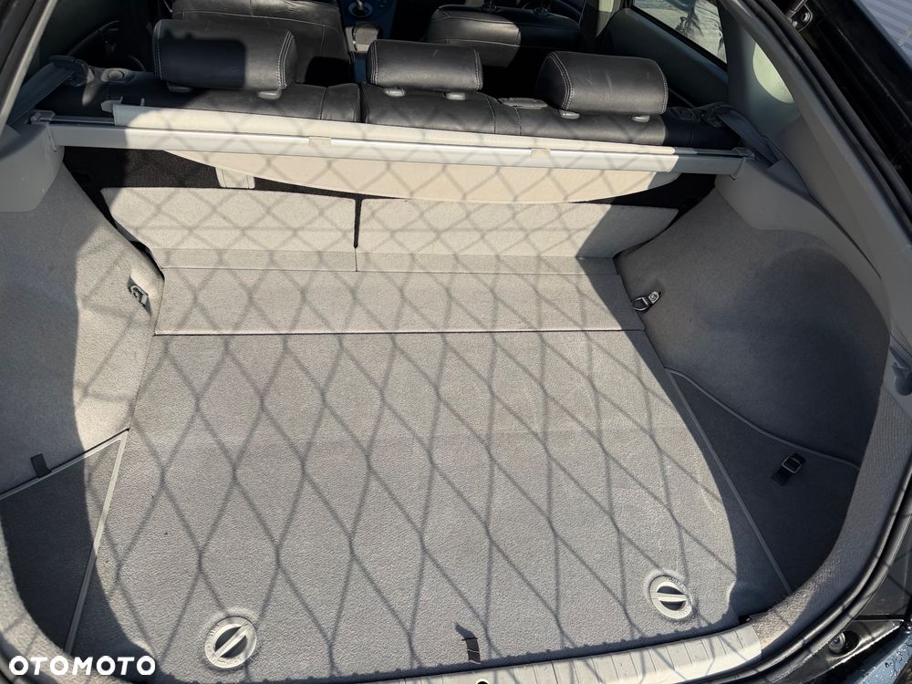 Toyota Prius 1.8 HSD Premium - 20