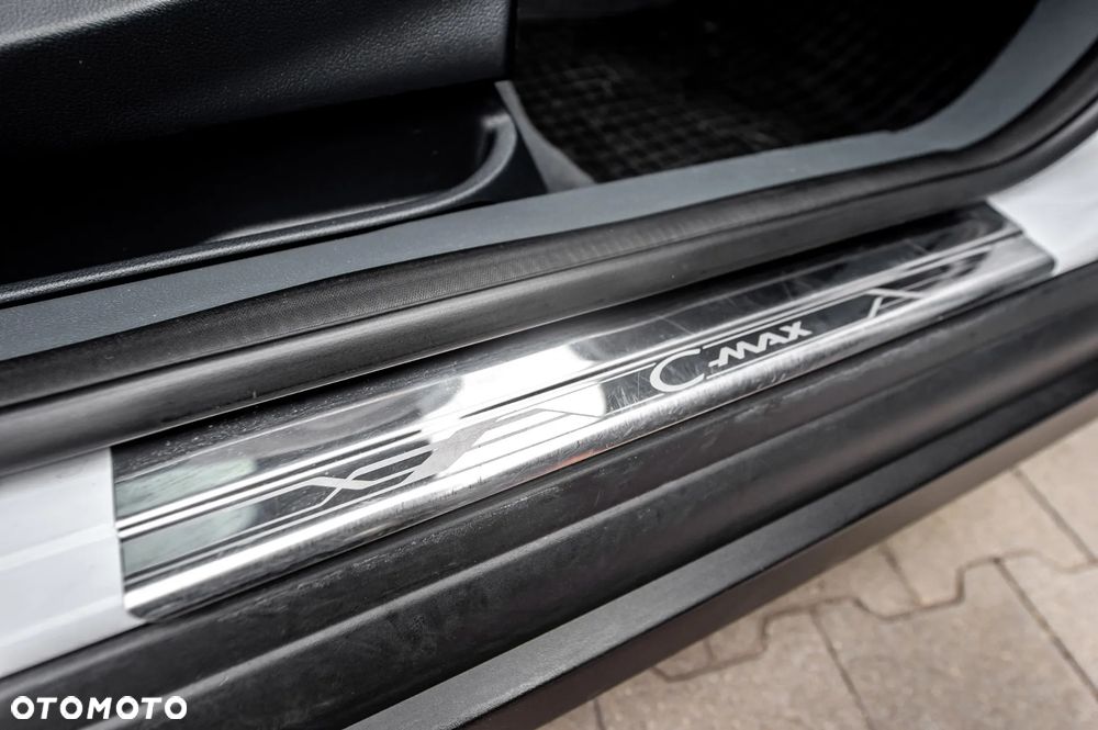 Ford C-MAX 1.6 EcoBoost Titanium - 35
