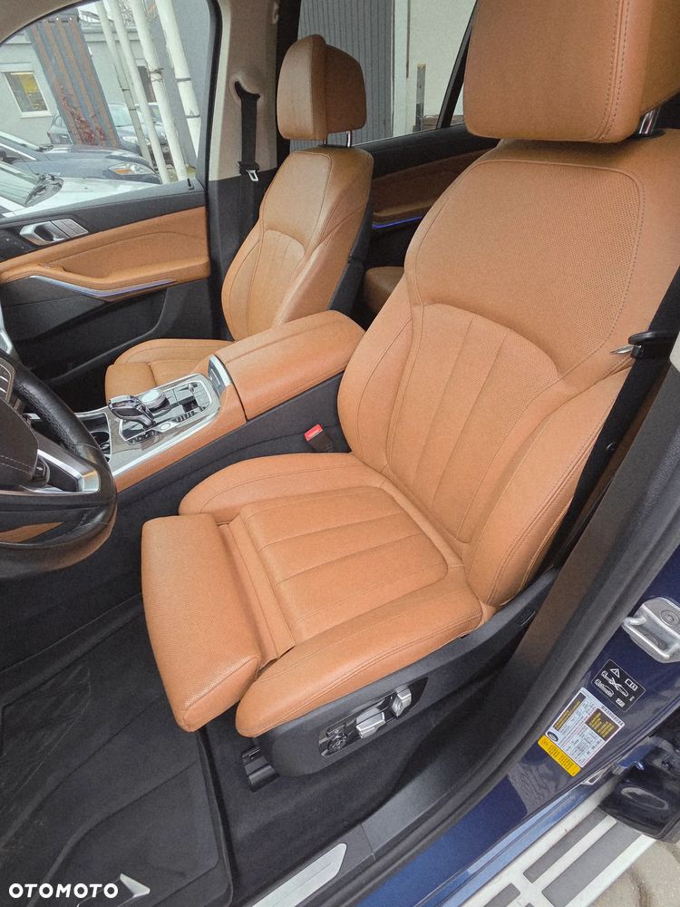 BMW X7 xDrive40i - 11