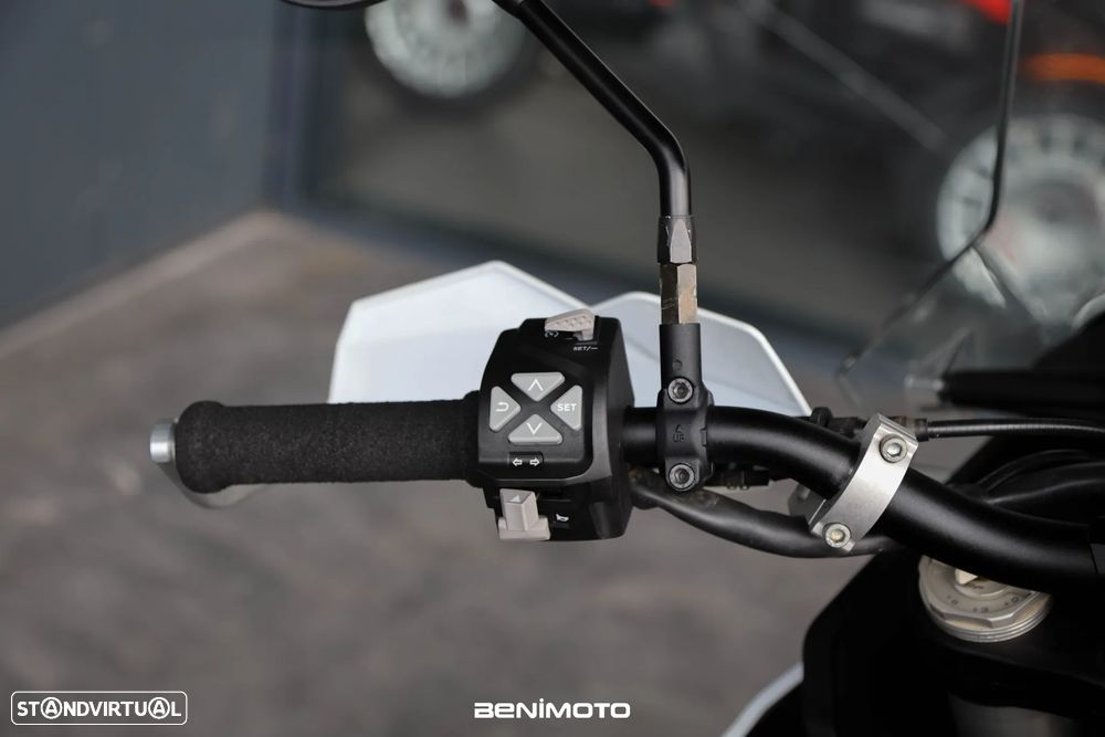 KTM 890 Adventure R - 14