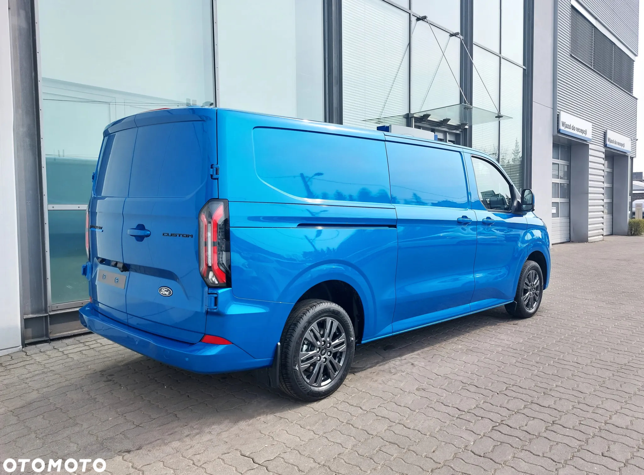 Ford Transit E-Custom - 7