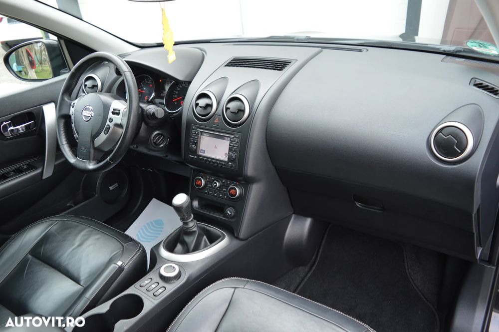 Nissan Qashqai 2.0 4 x 4 tekna - 32