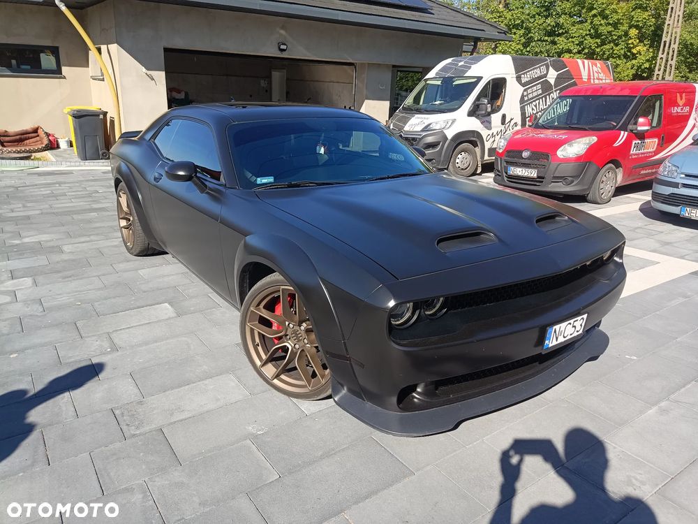 Dodge Challenger - 13