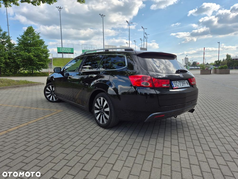 Honda Accord 2.0 Executive Nav - 4