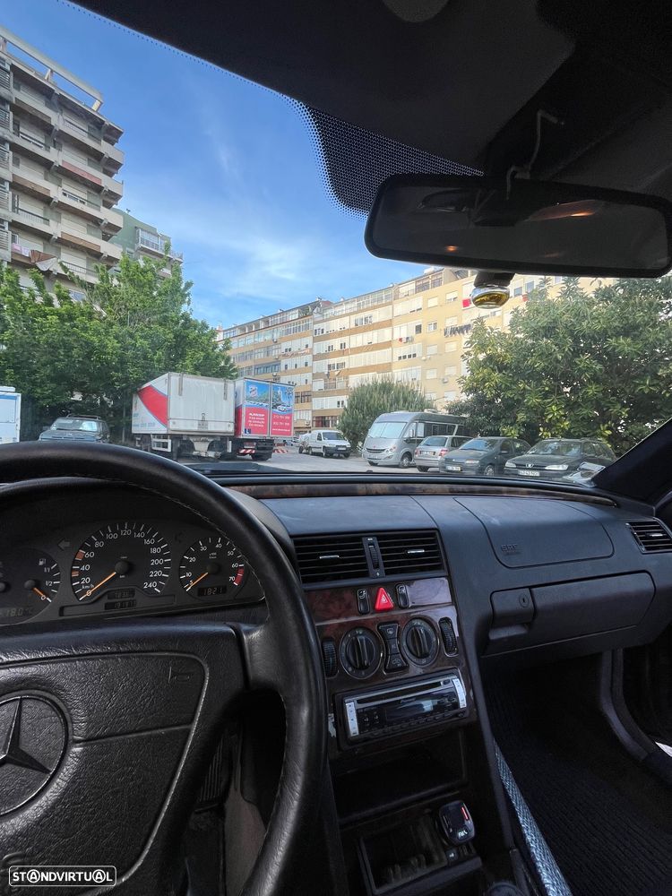 Mercedes-Benz C 180 Elegance - 4