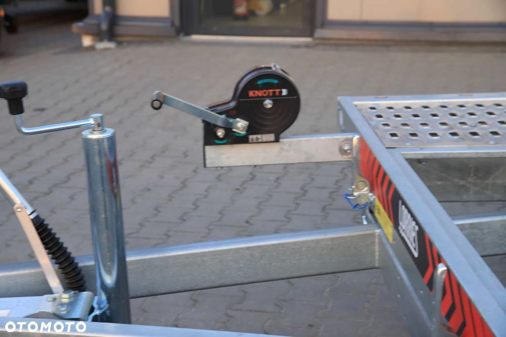 Lorries PLI35-5021 2 Osie Uchylna Grawitacyjniw Zintegrowane Podjazdy DMC 3500KG - 4