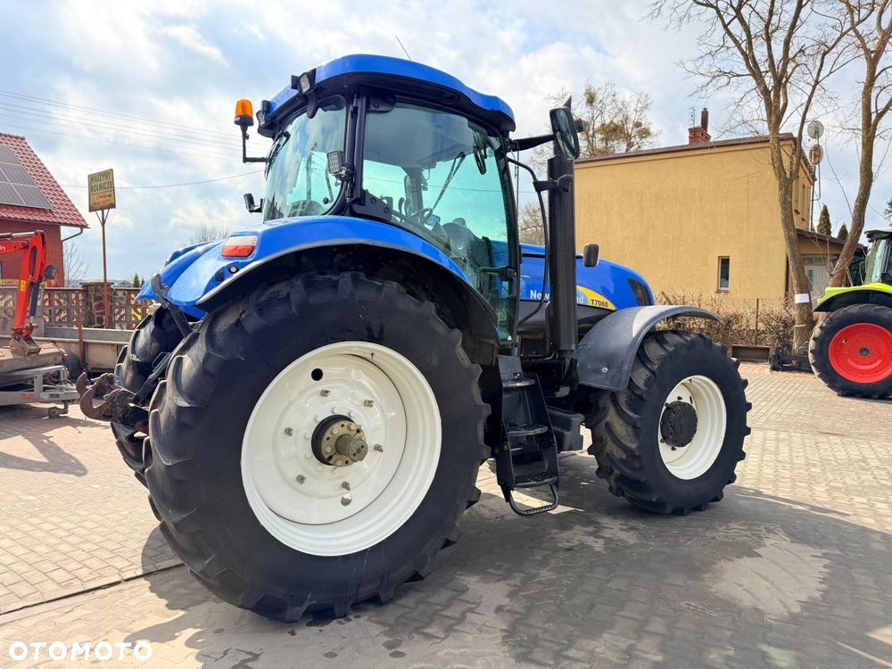 New Holland T7060 - 16