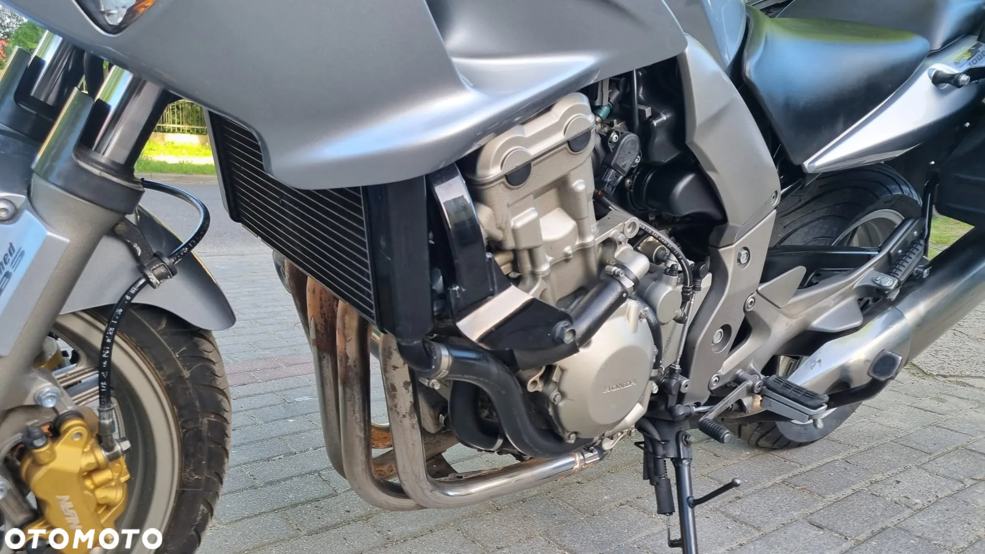 Honda CBF - 24