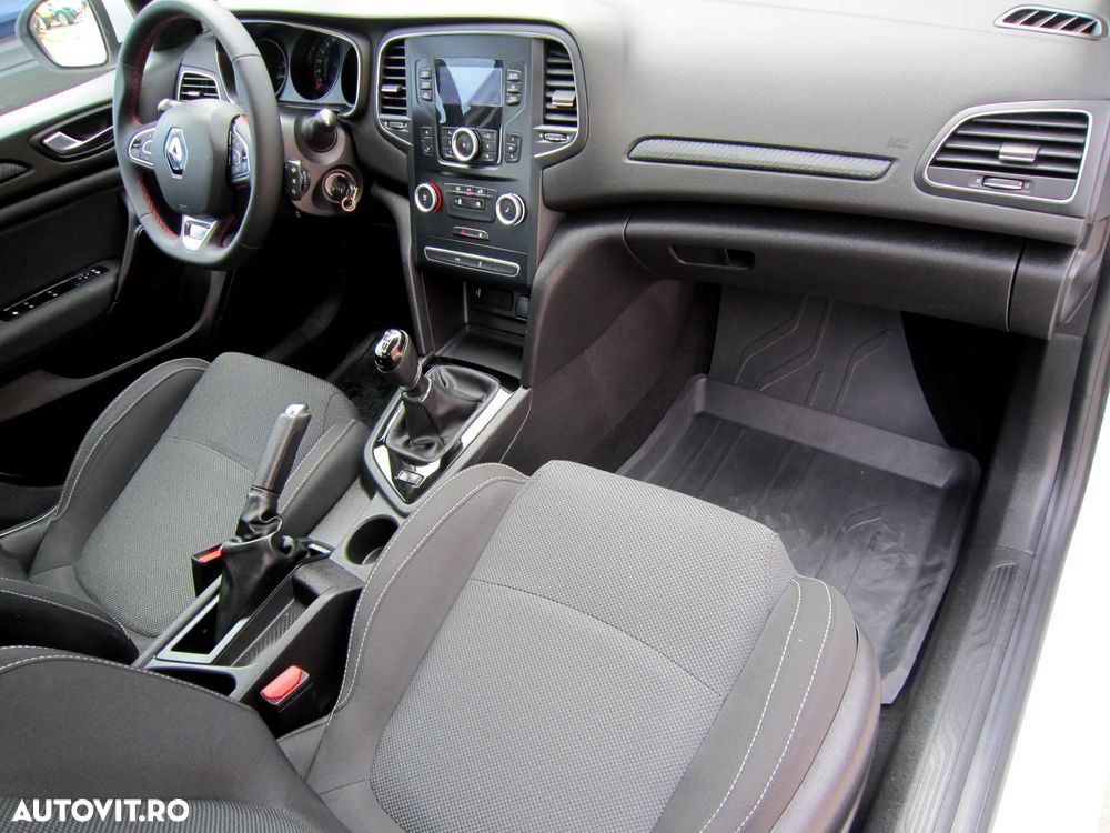 Renault Megane TCe Business - 16