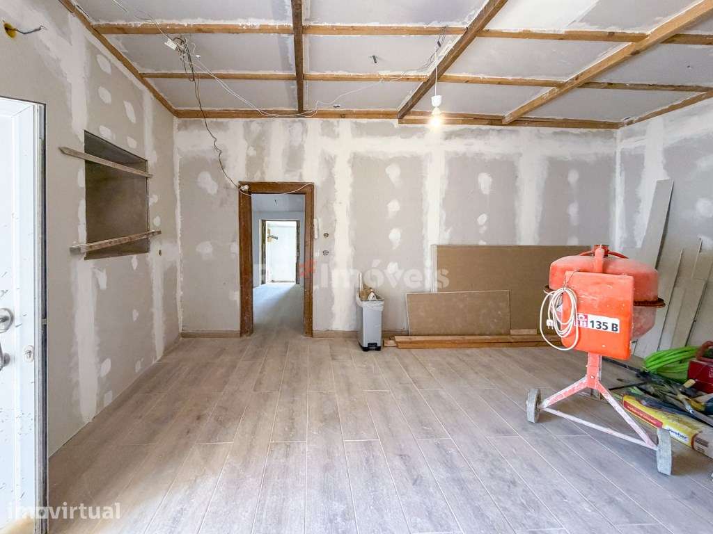 Moradia T1 em Montalvo com espaço exterior - Grande imagem: 3/23