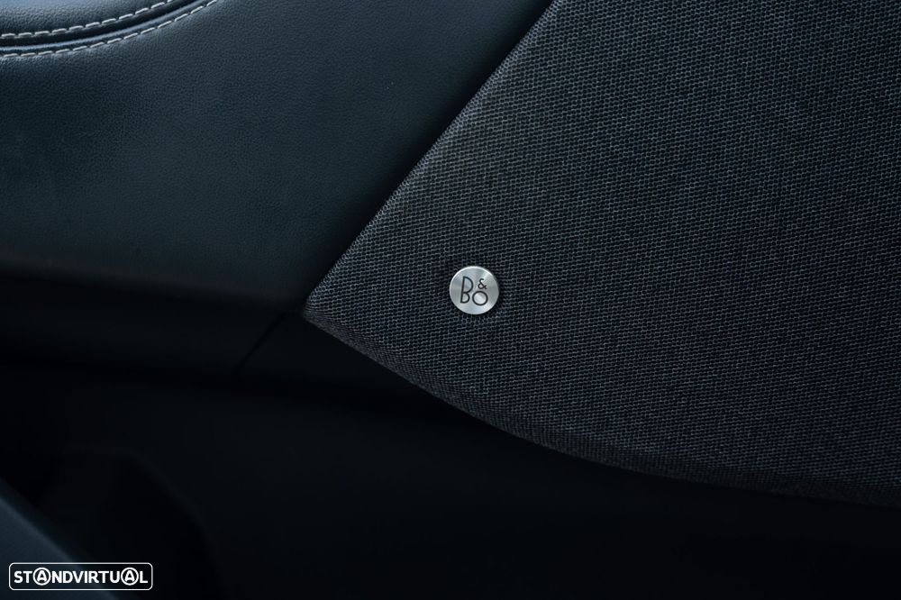 Ford Mustang Mach-E Standard - 22