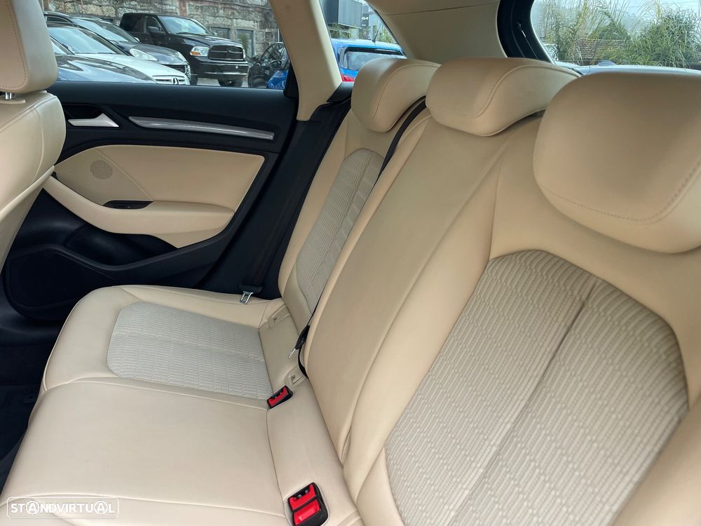 Audi A3 Sportback - 8