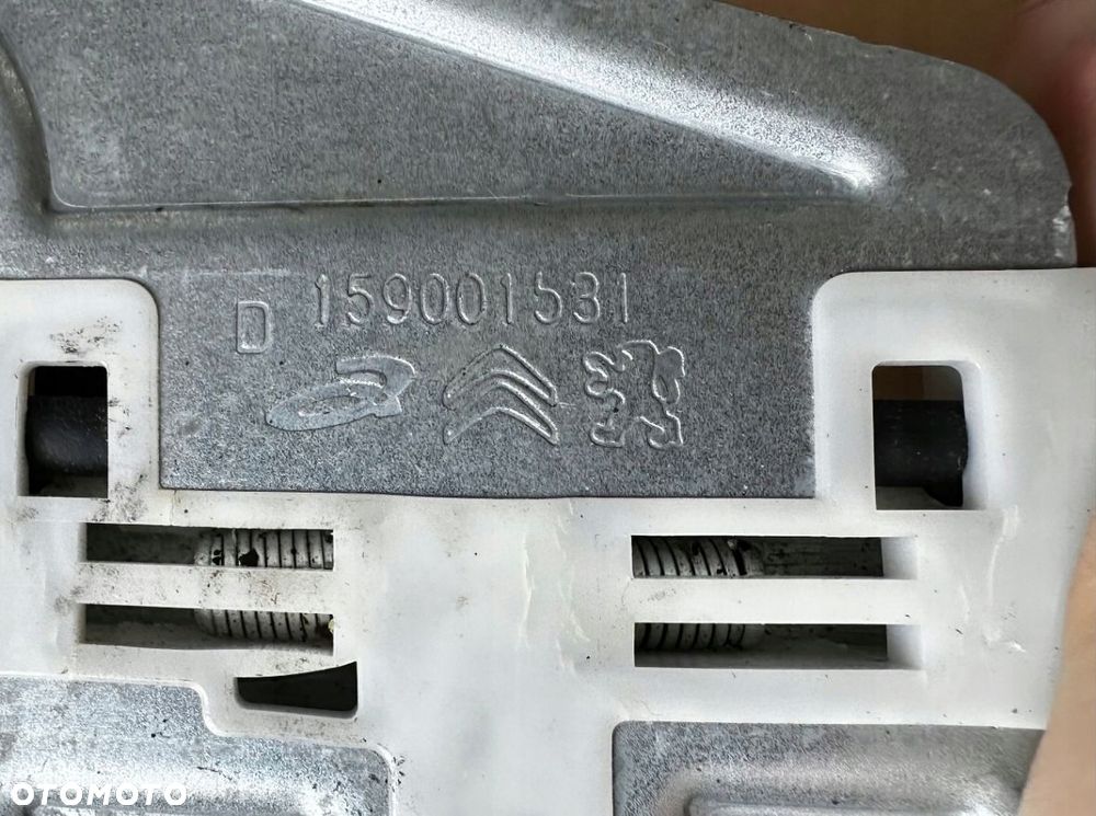 Citroen C3 Elektryczny podnośnik szyby drzwi tylnych Tył Prawidłowy 2019 - 8