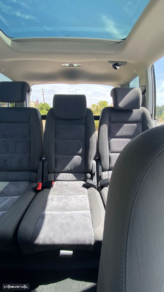 VW Touran 2.0 TDI Blue.Highline 7L - 28