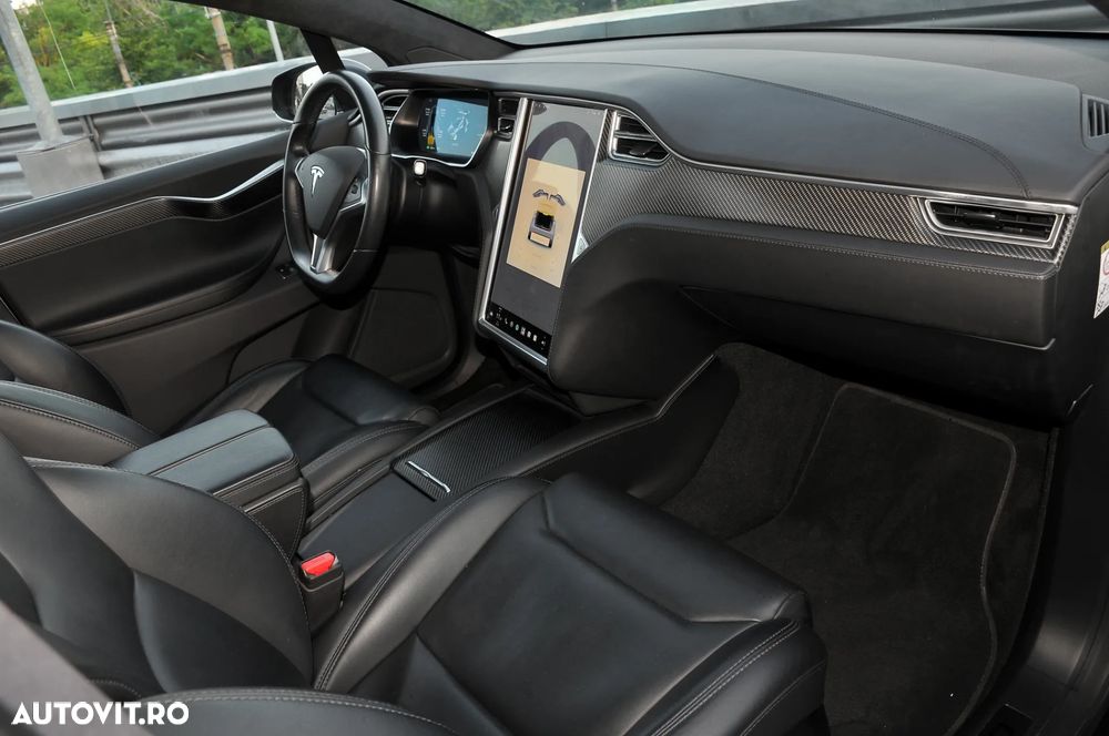 TESLA Model X 2018 — imagine 14