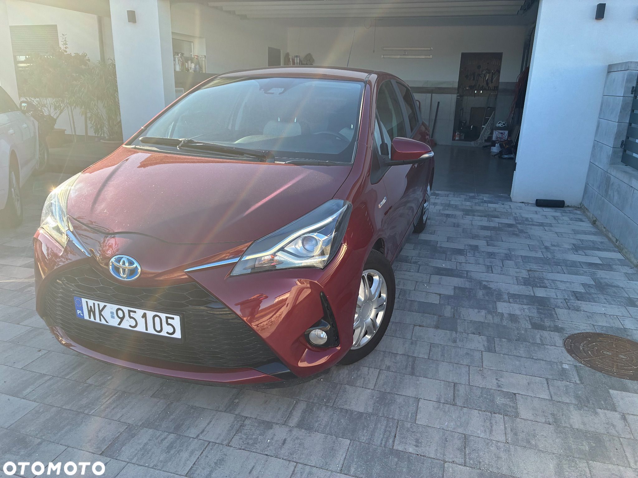 Toyota Yaris Hybrid 1.5 VVT-i Life - 1