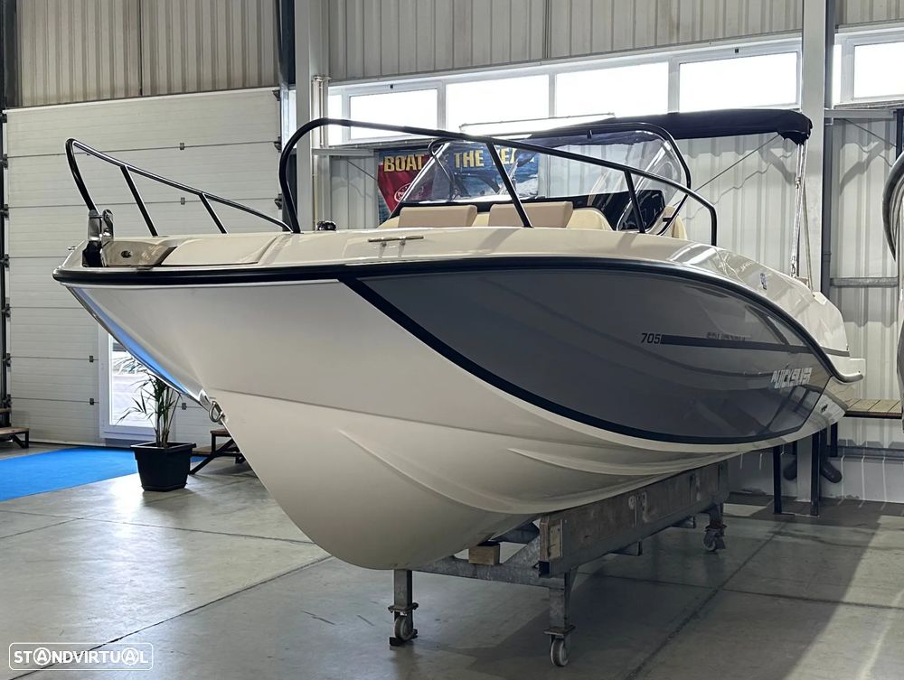 Quicksilver Activ 705 Open - 4