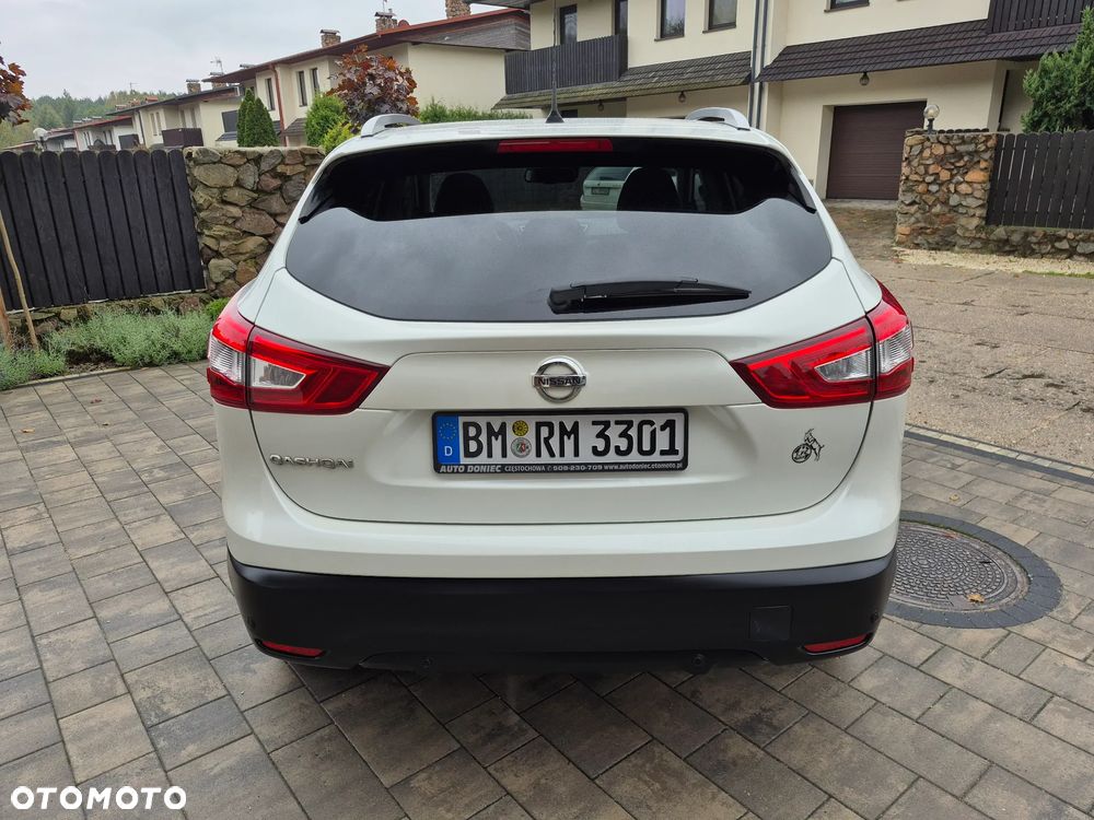 Nissan Qashqai 1.6 dCi TEKNA+ - 6