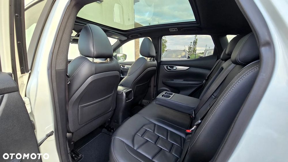 Nissan Qashqai 1.2 DIG-T TEKNA+ - 29