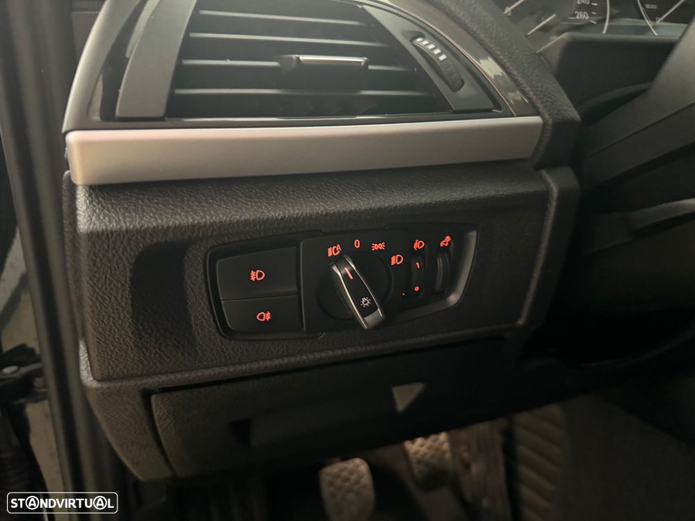 BMW 218 d Cabrio Line Sport - 25