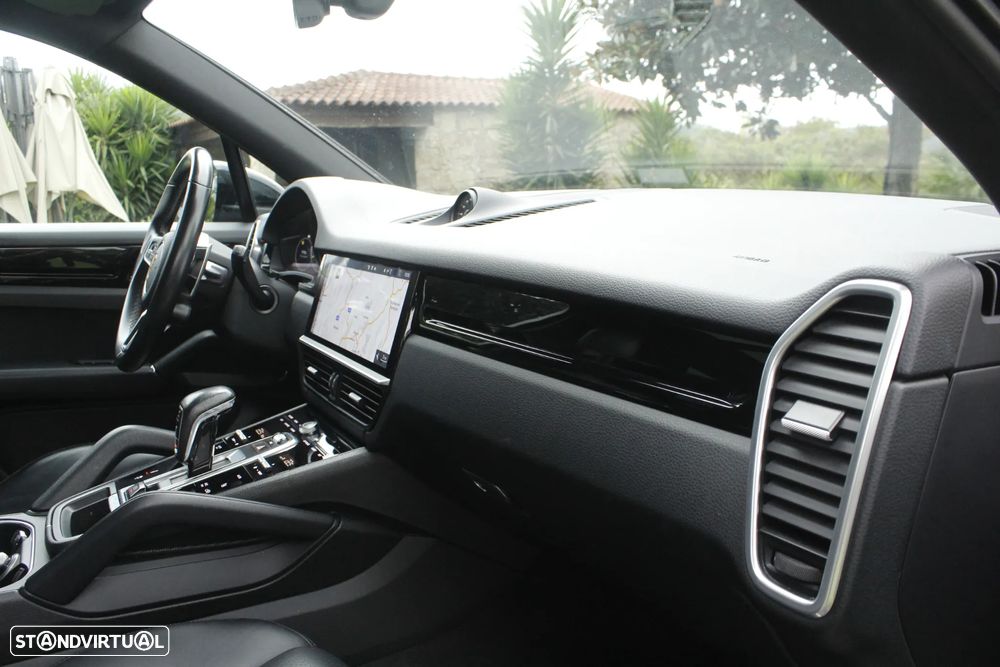 Porsche Cayenne E-Hybrid - 29