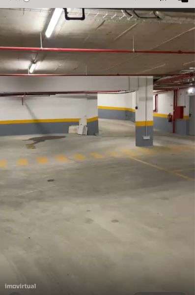 LUGAR DE ESTACIONAMENTO COBERTO - Areeiro (Lisboa) - Grande imagem: 2/3