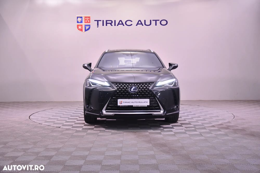 Lexus UX - 8
