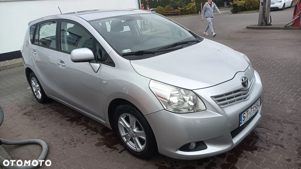 Toyota Verso 2.0 D-4D Luna - 8