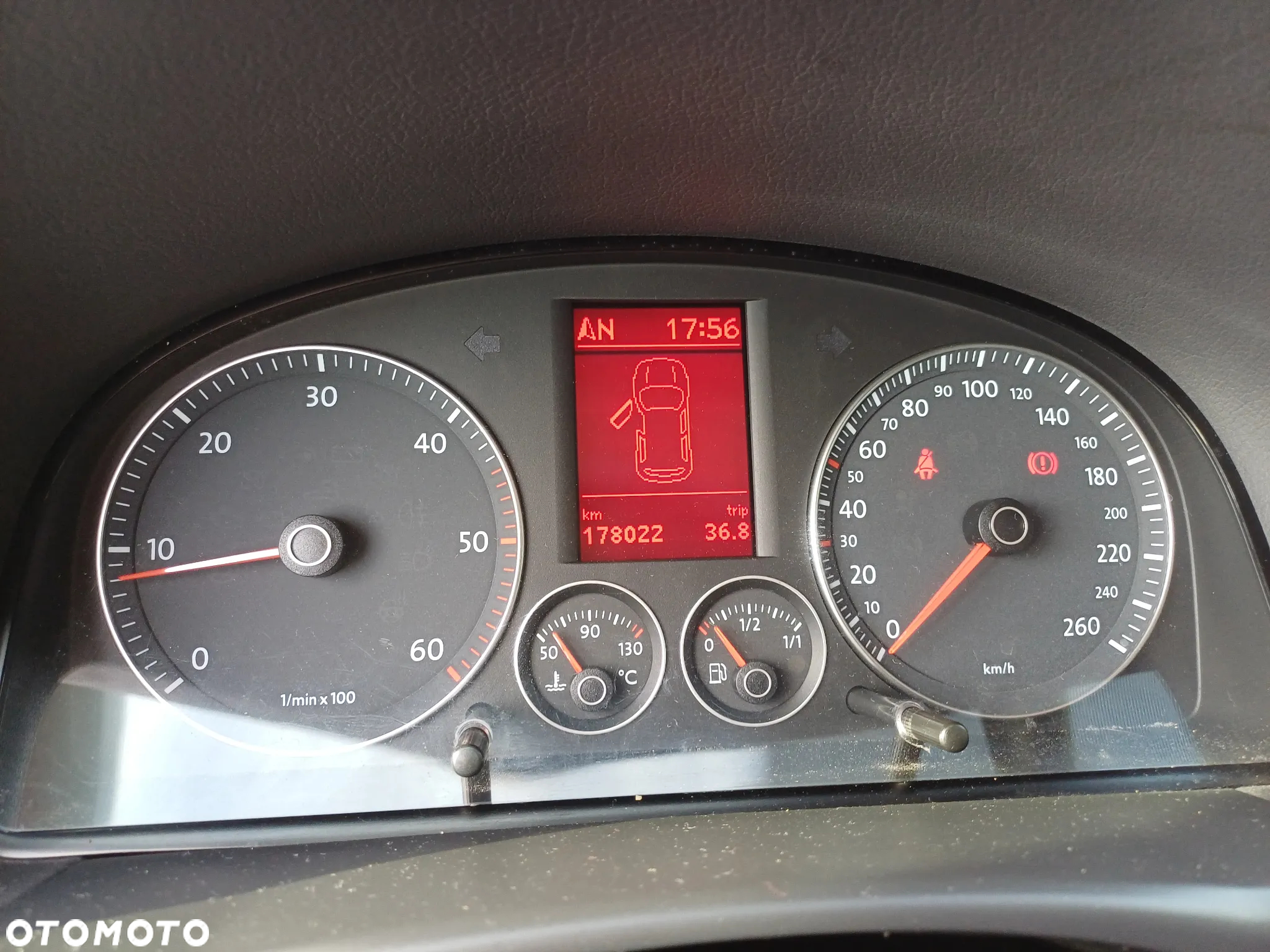 Volkswagen Touran 1.9 TDI DPF Trendline - 24
