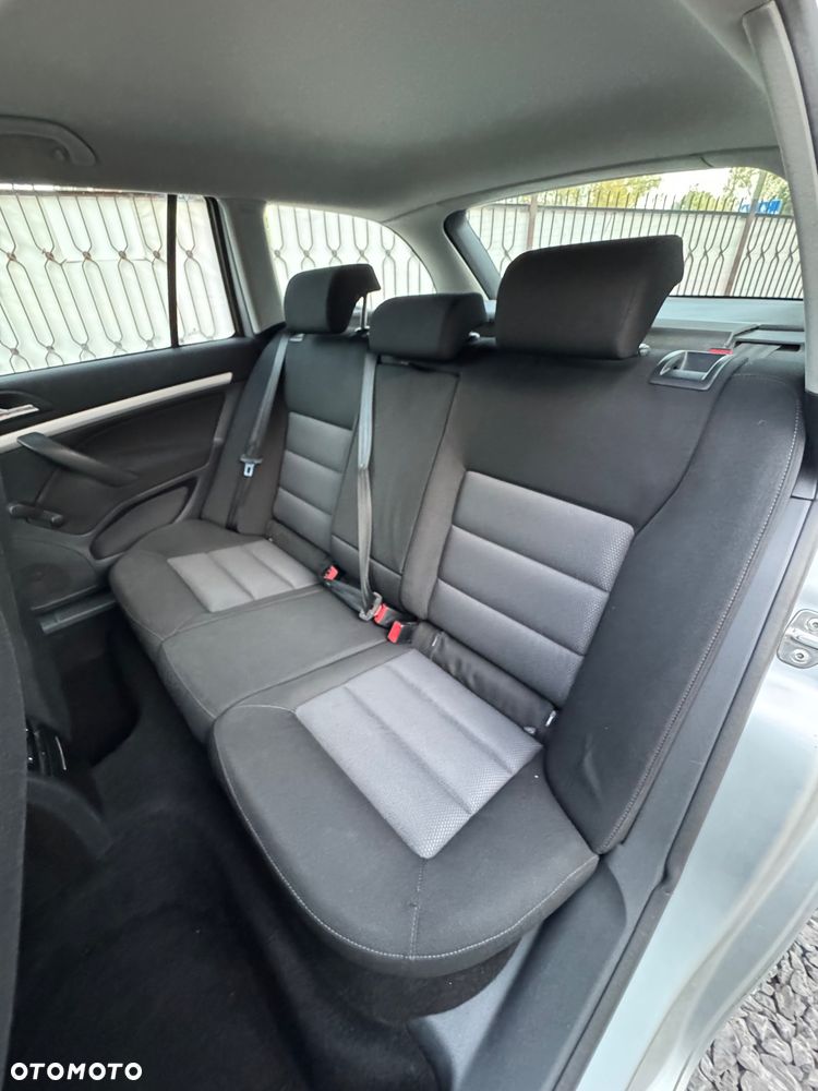 Skoda Octavia 1.6 Ambiente EU5 - 21