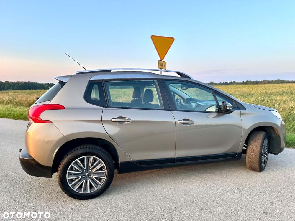 Peugeot 2008 PureTech 82 Urban Move - 16