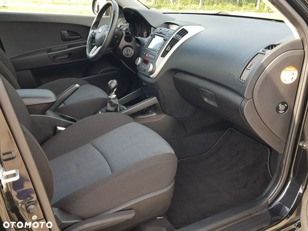 Kia Ceed 1.4 CVVT Spirit - 16