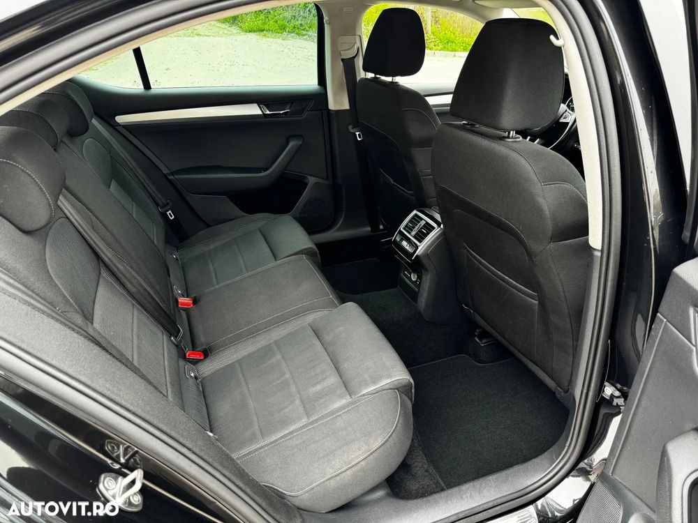 Skoda Superb 2.0 TDI DSG Active - 15